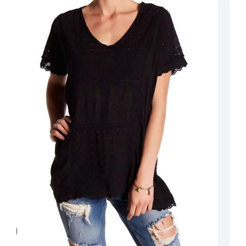 Johnny Was short sleeve black eyelet blouse sz XS